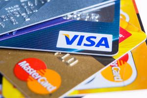 Les cartes VISA et Mastercard sont les cartes bancaires les plus utilisées chez les opérateurs de paris sportifs en ligne